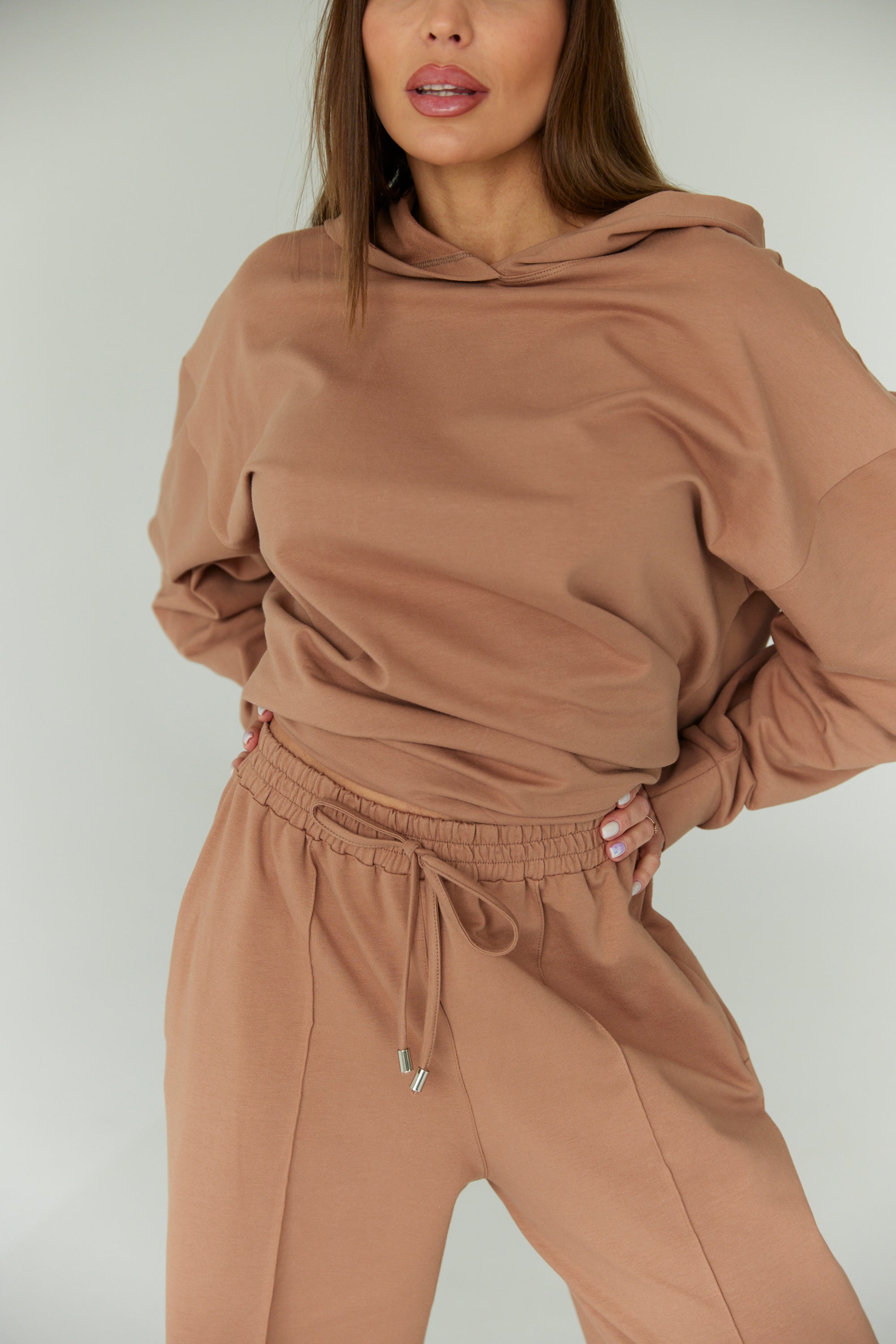 URBAN GRACE barna melegítő